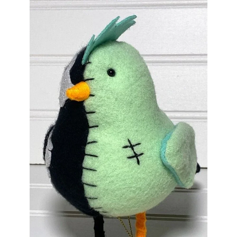 Target Featherly Friends Hyde & EEK SKELLY Halloween Skeleton Bird 2025 Reunion